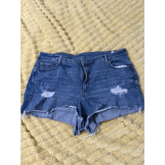 Women’s Plus Size Denim Shorts Distressed High Rise Size 22 - Picture 2 of 5